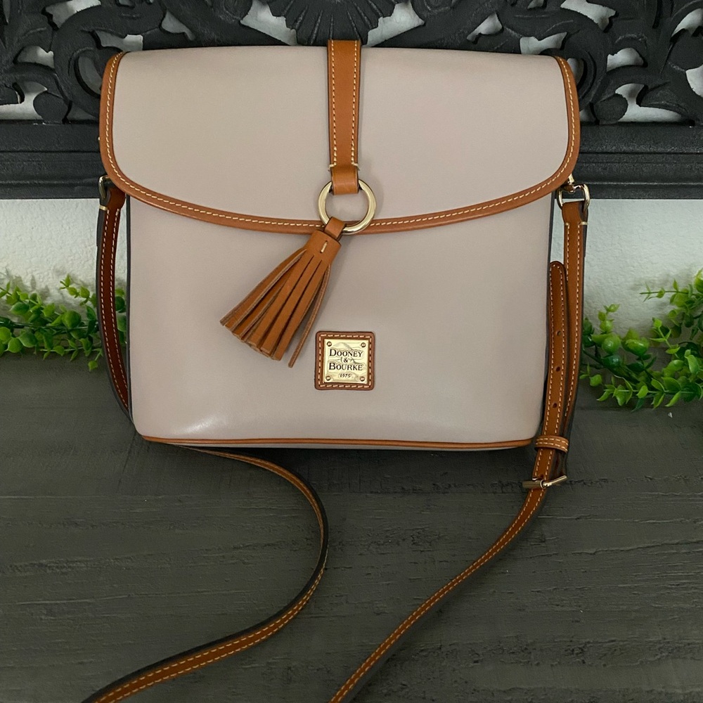 Dooney and Bourke Baby Pink Florentine Dottie Crossbody bag